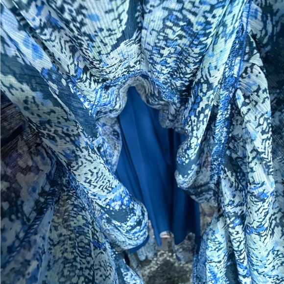 Joie Printed Parisian Blue Paisley Floral Maxi Dress NWT
Size XXL. - Picture 14 of 15